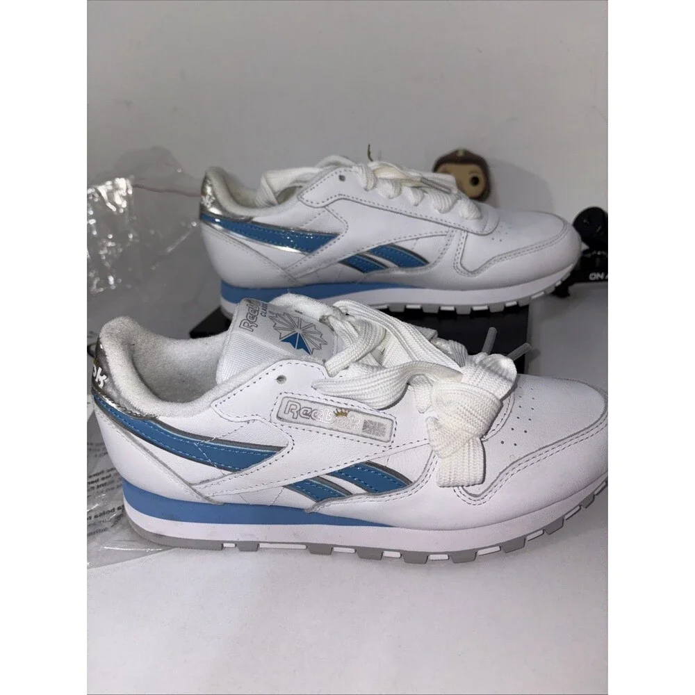 Ladies Reebok Classic 7.5 Unapologetically Angel Revolve‎ New